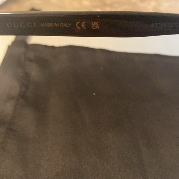 Revolve Lines Square Gucci sunglasses - Picture 7 of 12